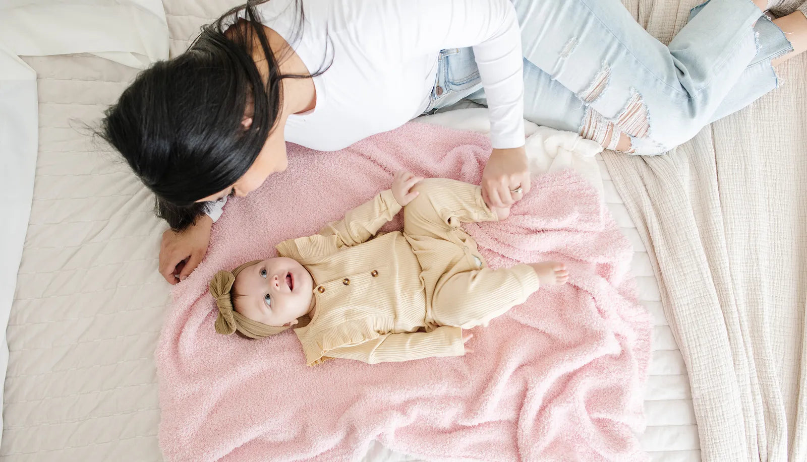 From First Cuddles to Forever Memories: How to Choose the Best Baby Blankets for Your Newborn