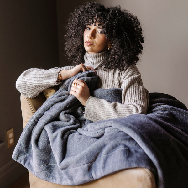 GRAND FAUX FUR THROW BLANKETS