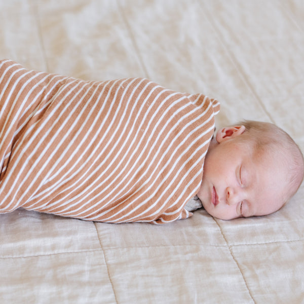 Soft and luxurious baby swaddle, ideal for keeping your baby warm and snug.