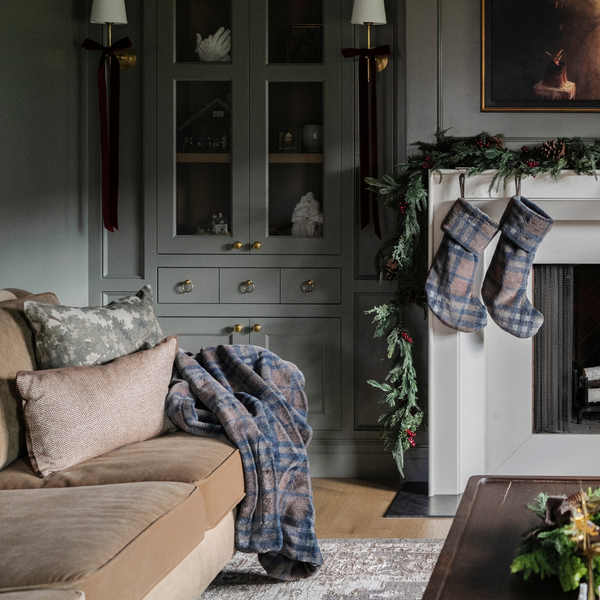 GRAND FAUX FUR THROW BLANKETS