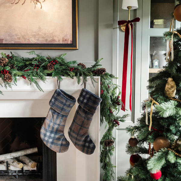 GRAND FAUX FUR STOCKINGS