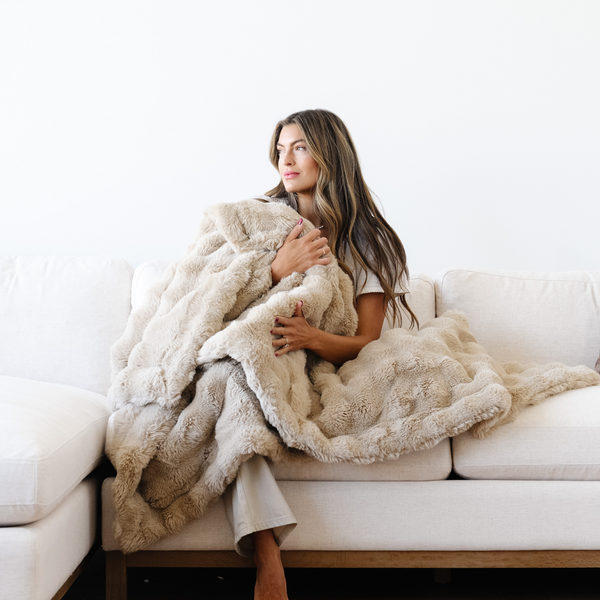 PLUSH FAUX FUR THROW BLANKETS