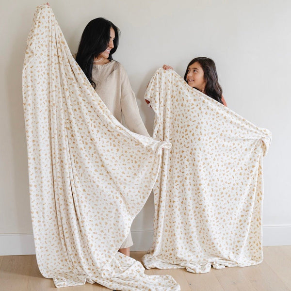 Mom and daughter matching blankets - MINKY STRETCH THROW BLANKETS - Saranoni