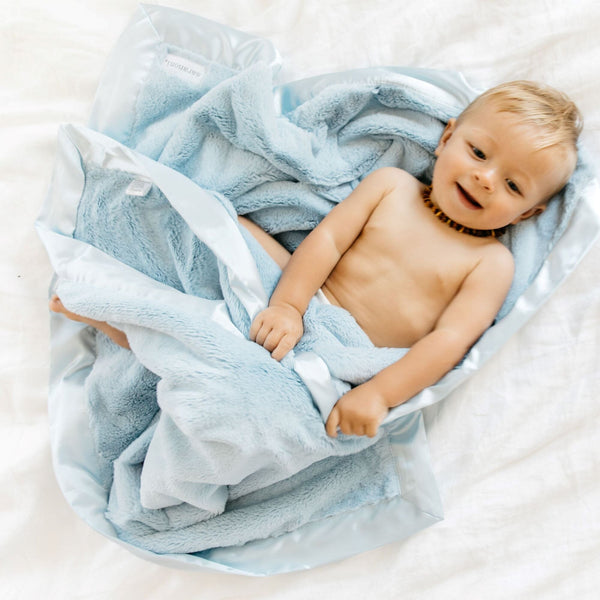 Lightweight and cozy receiving blanket, ideal for keeping your kids warm and secure.