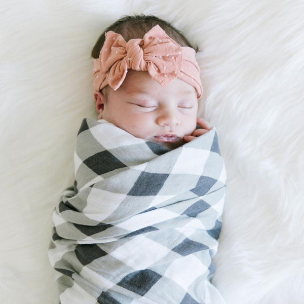 Cozy and soft baby swaddle, designed to envelop your baby in luxurious warmth and comfort.