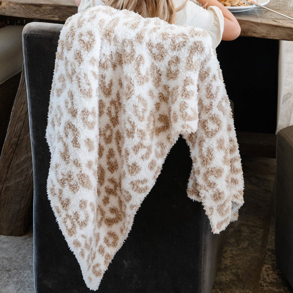 Beautiful details of super soft and stretchy Tan Leopard DOUBLE-LAYER BAMBONI MINI BLANKETS - Saranoni