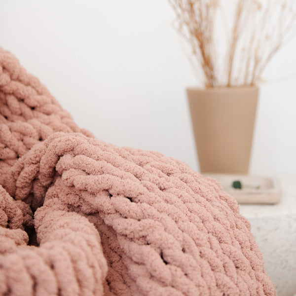 ROSY CHUNKY KNIT THROW BLANKET - Saranoni